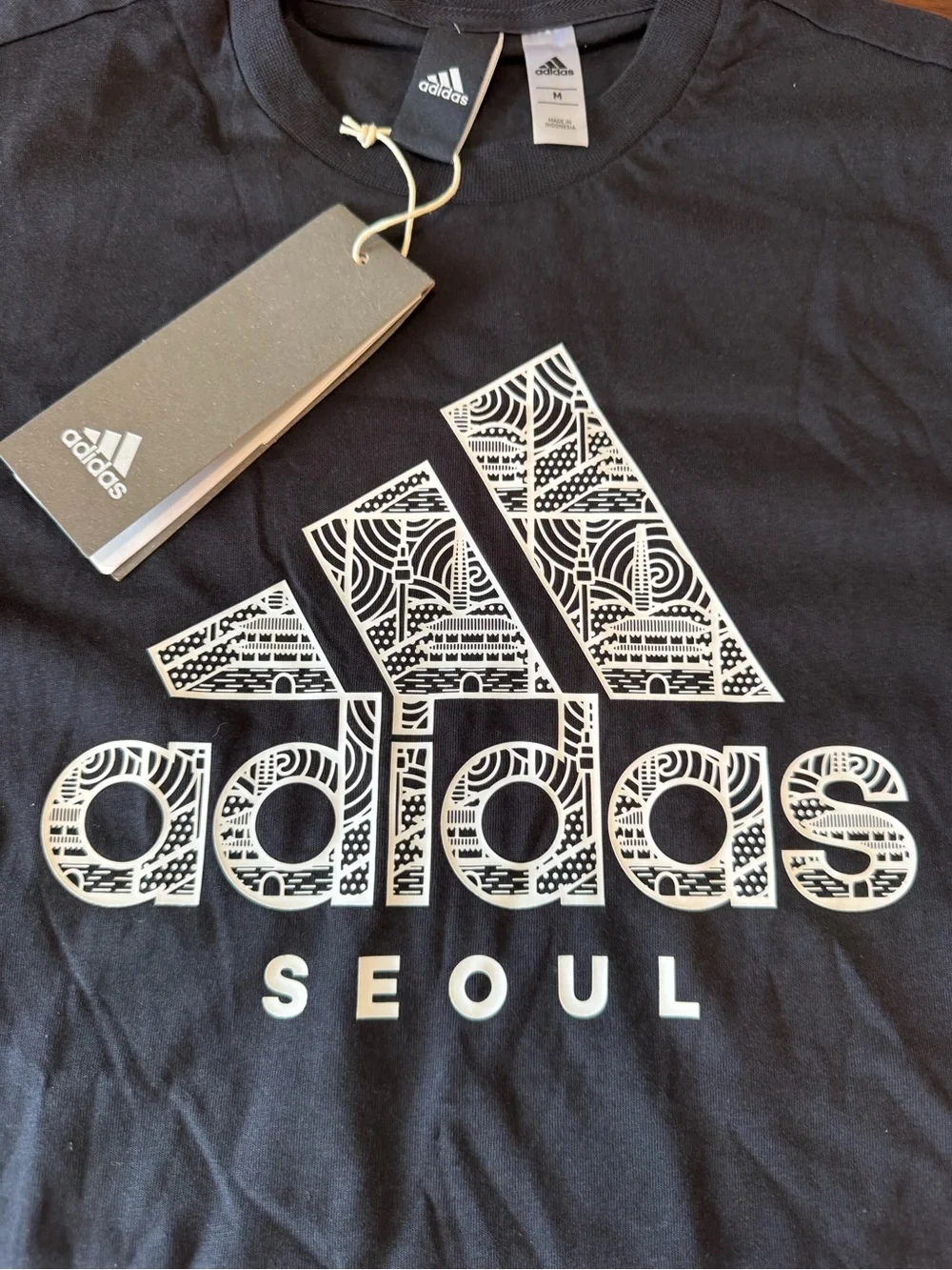 adidas Men’s Seoul Black Logo Graphic Tee Shirt Size M 2016 NWT